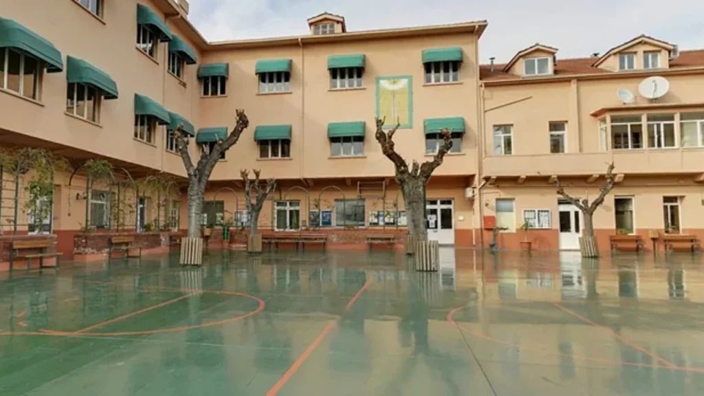 İzmir Saint Joseph Lisesi (SJ)